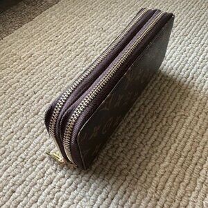 Brown wallet double zip